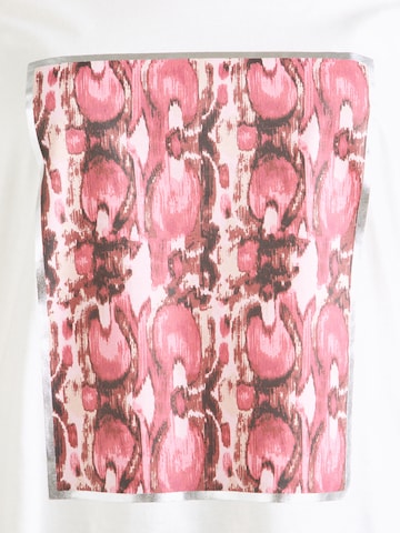 Tricou 'CARNEW BOOSTERY' de la ONLY Carmakoma pe alb