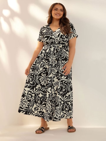 Stil Diva Dress in Beige