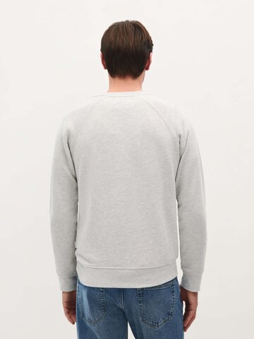 Sweat-shirt 'Rustic High' Scalpers en gris