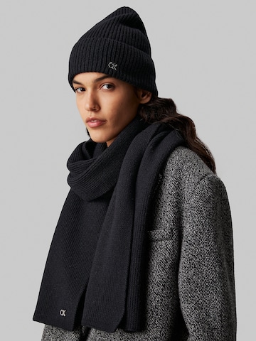 Écharpe Calvin Klein en noir : devant