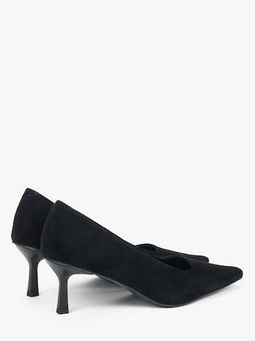 Estro Pumps '1158-1' in Black