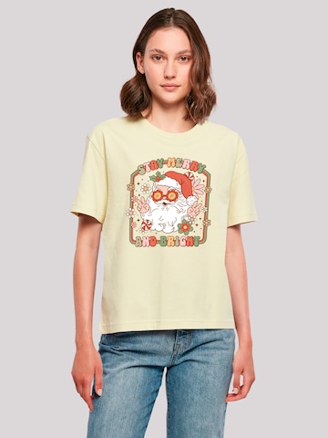 T-shirt 'Stay Merry And Bright Hippie Santa' F4NT4STIC en jaune : devant