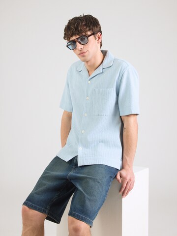 Abercrombie & Fitch Comfort fit Srajca 'RESORT' | modra barva: sprednja stran