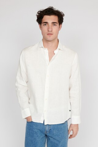 Matinique Regular fit Button Up Shirt 'Marc' in White: front