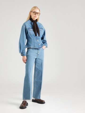 LEVI'S ® Kurtka przejściowa 'Sculpted Trucker Jacket' w kolorze niebieski