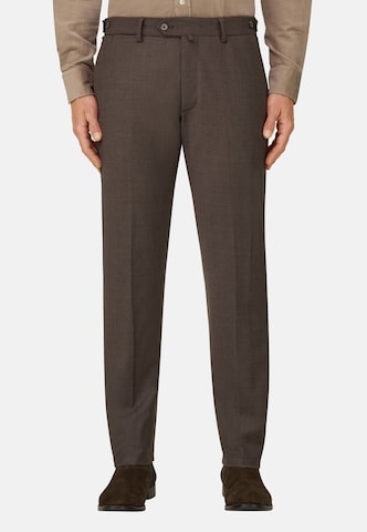 Boggi Milano Slim fit Chino trousers in Brown: front