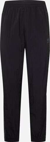 Tapered Pantaloni de la ADIDAS ORIGINALS pe negru: față