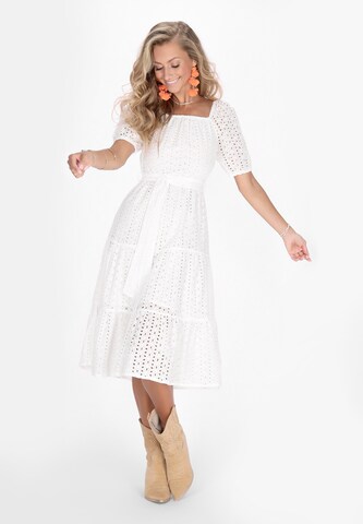 Robe 'Boho' IZIA en blanc