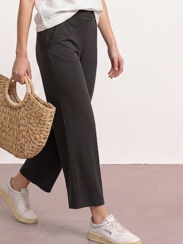 STREET ONE Loose fit Pants in Brown: front