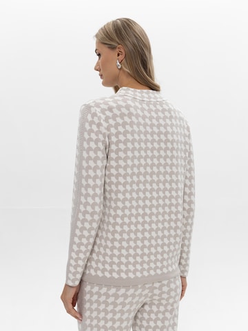 Passioni Sweater in White