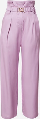 La petite étoile Regular Pleat-front trousers in Pink: front