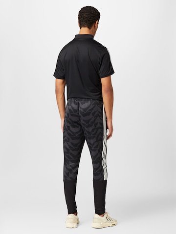 ADIDAS SPORTSWEAR - Slimfit Calças de desporto 'Tiro Suit-Up Lifestyle' em cinzento