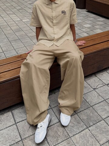 Bershka Barrel Byxa i beige