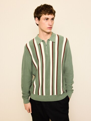 Next Πουλόβερ σε πράσινο: μπροστά