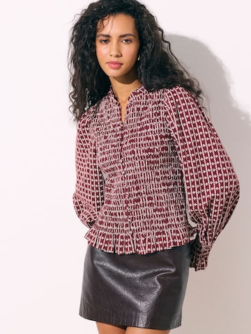 Next - Blusa en rojo: frente