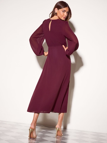 Friends Like These Kleid in Rot