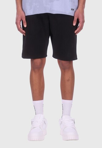 Dropsize Regular Pants in Black: front