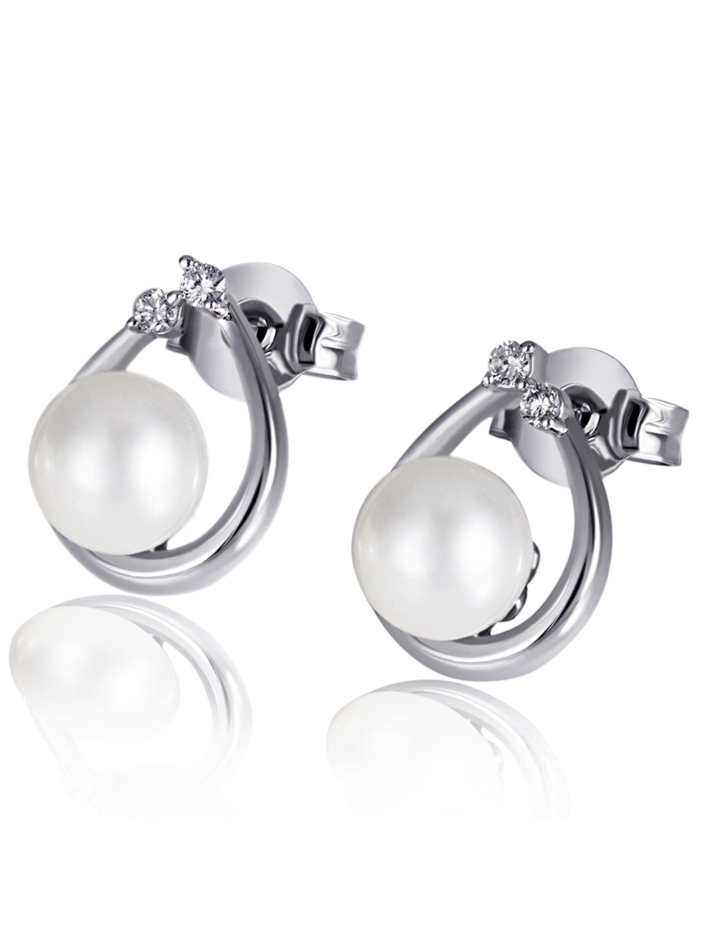 Goldmaid Earrings in Silver: front