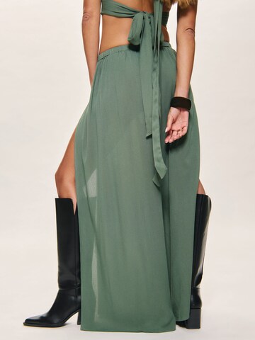 Kamila Šikl - Pierna ancha Pantalón en verde