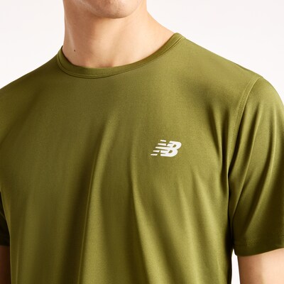 new balance Performance Shirt in S in Olive, Item view
