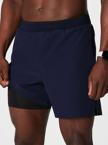 Fabletics Regular Shorts 'The Fundamental' in Blau: Vorderseite