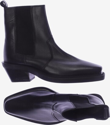 TOPSHOP Dress Boots in 38 in Black: front