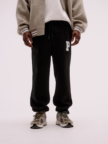 Pacemaker Tapered Pants 'Mio' in Black: front