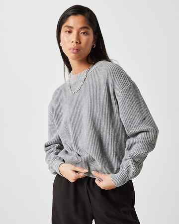 Pull-over 'Mikala' minimum en gris : devant