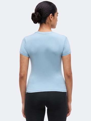 UNDER ARMOUR Performance Shirt 'Motion' in Blue