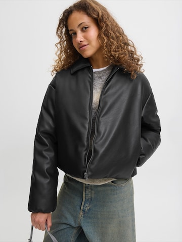 Giacca di mezza stagione 'JXCALA' di JJXX in nero