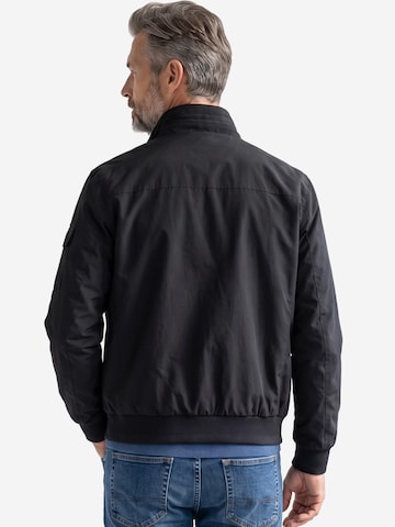 CASAMODA Tussenjas 'Basic' in Zwart