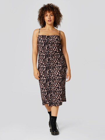 A LOT LESS Dress 'Luana' in Brown: front