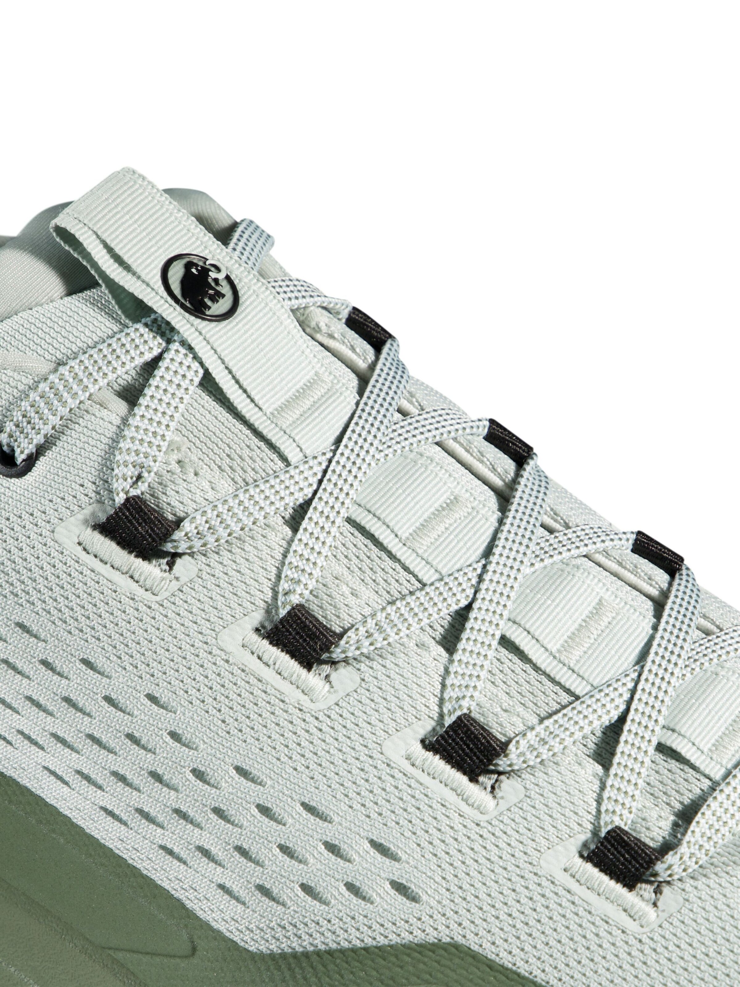 MAMMUT Flats 'Sertig III' in Green