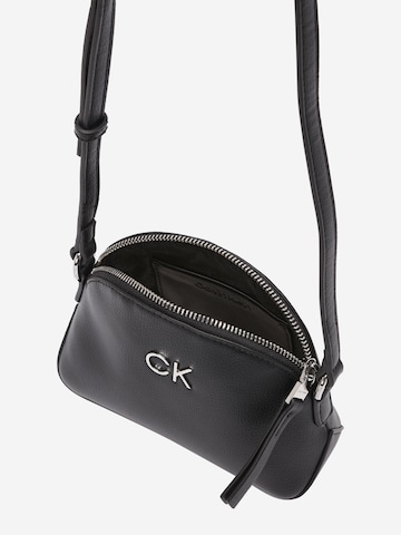 regular Borsa a tracolla 'Daily' di Calvin Klein in nero