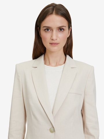 Blazer di Betty & Co in beige