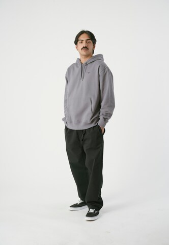 Cleptomanicx Sweatshirt 'Ligull Boxy' in Grau