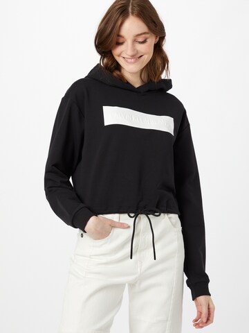 Sweat-shirt 'Hero' Calvin Klein Jeans en noir : devant