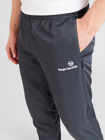 Sergio Tacchini Tapered Housut 'CARSON 021' värissä harmaa