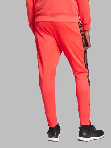 ADIDAS SPORTSWEAR - Slimfit Pantalón deportivo 'TIRO' en rojo