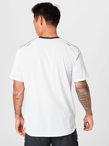 T-Shirt fonctionnel 'Rise 365' NIKE en blanc