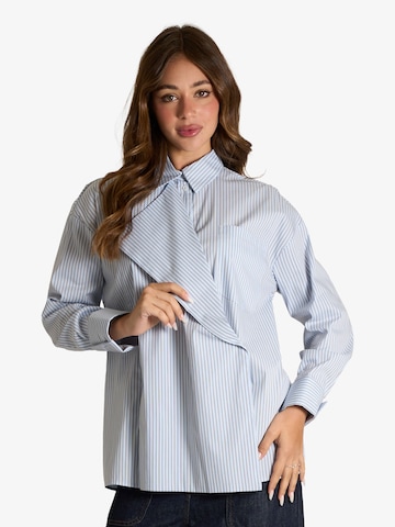 Dixie Blouse in Blauw: voorkant