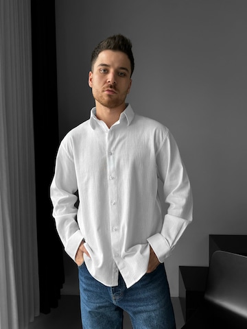 Kleidermafia - Ajuste confortable Camisa en blanco
