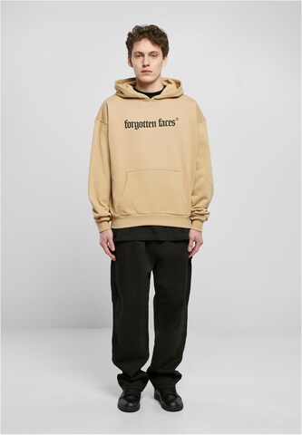 Forgotten Faces Sweatshirt in Beige