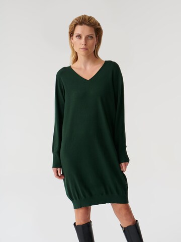 Rochie de la TATUUM pe verde: față