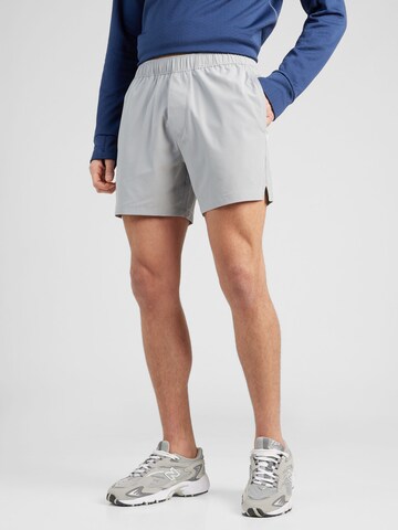 HOLLISTER Regular Shorts in Grau: predná strana