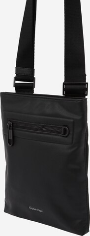 Calvin Klein - Bolso de hombro en negro