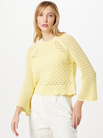 Pull-over 'Kia' ONLY en jaune : devant