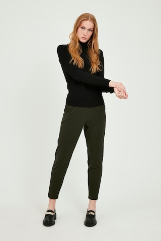 Coupe slim Pantalon chino 'Danta' b.young en vert : devant