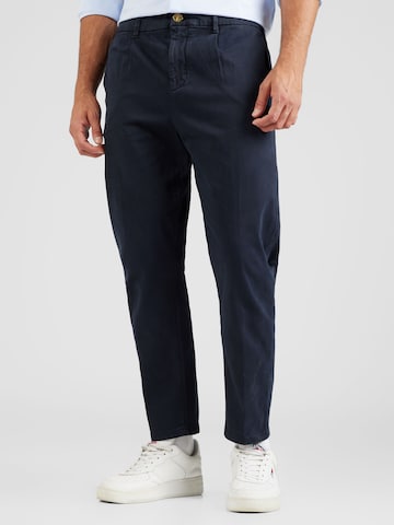 Goldgarn Tapered Pleat-Front Pants in Blue: front