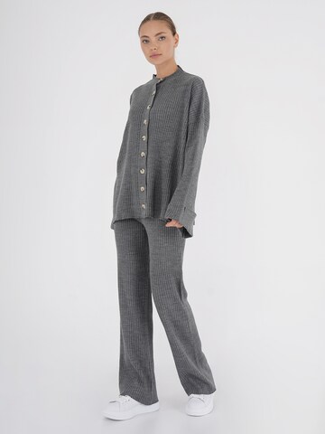 FRESHLIONS Loungewear in Grey